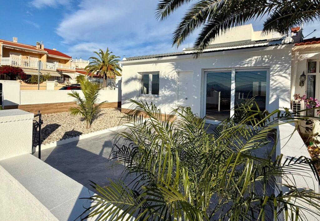 Semi Detached w Ciudad Quesada - oferta MLSC1190616