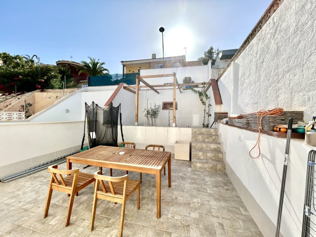 Town House w Los Balcones - oferta MLSC2308540