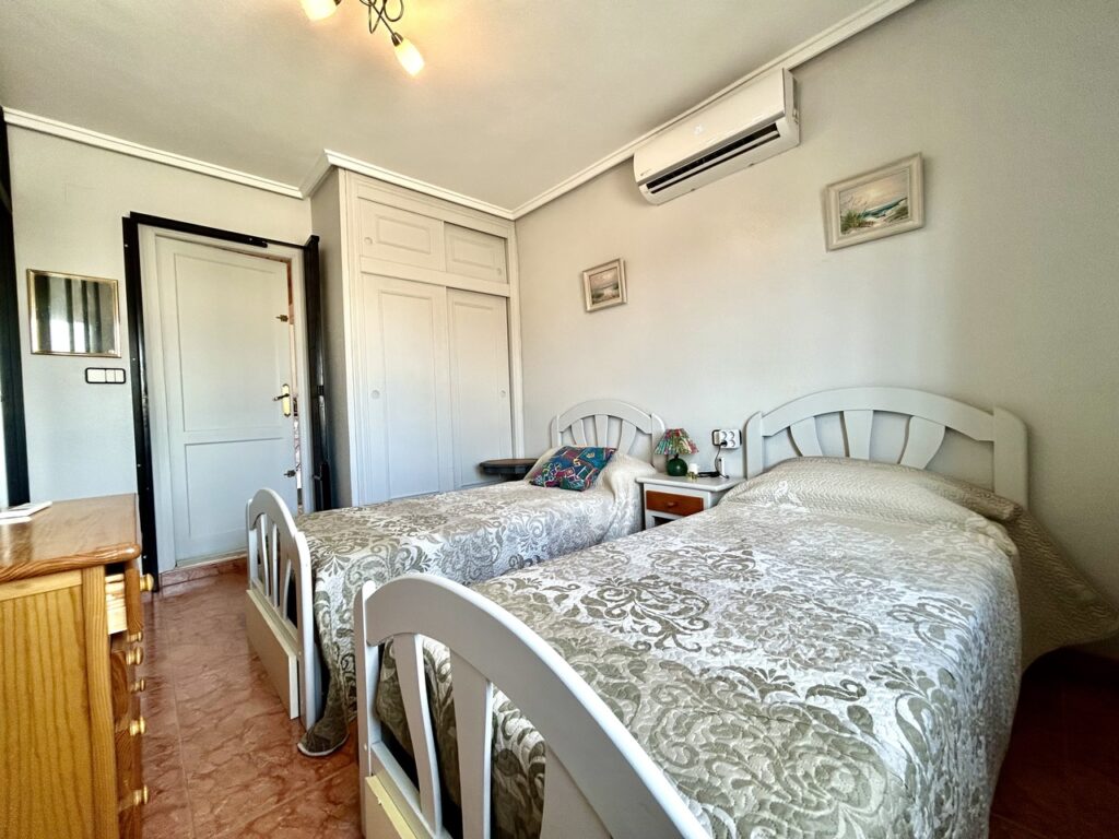 Town House w Playa Flamenca - oferta MLSC6227204