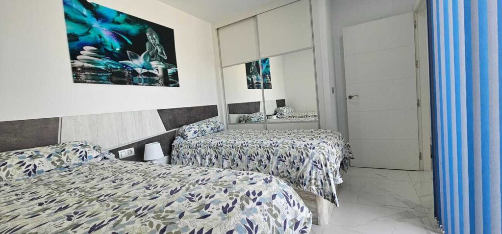 Villa w Los Montesinos - oferta MLSC4400689