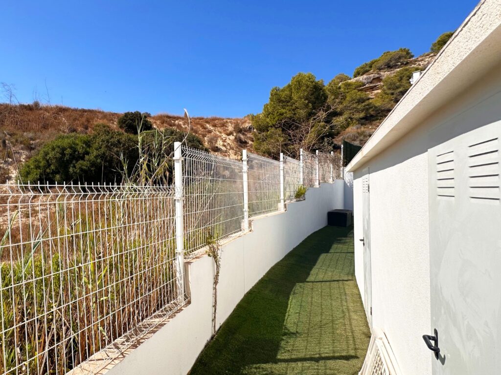 Villa w San Miguel de Salinas - oferta MLSC4893973