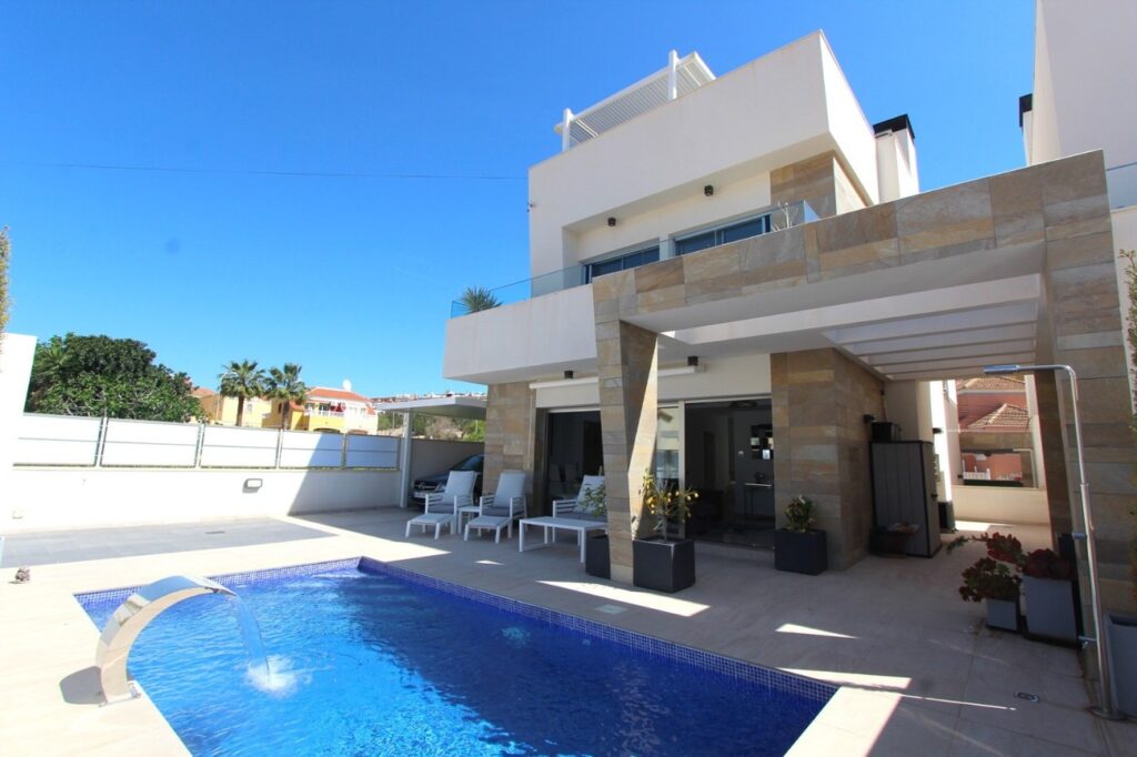 Villa w Villamartin - oferta MLSC4052349