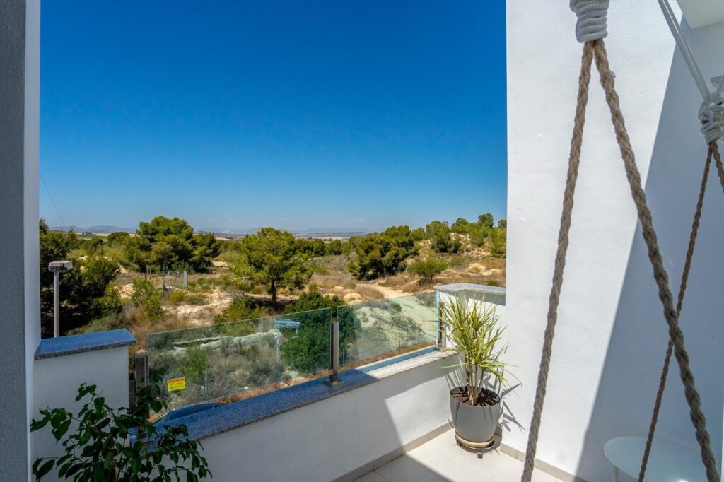 Villa w Villamartin - oferta MLSC7972728