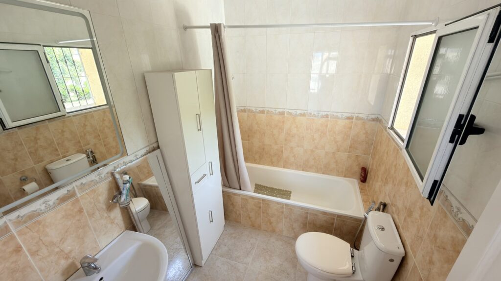 Villa w Villamartin - oferta MLSC9532346