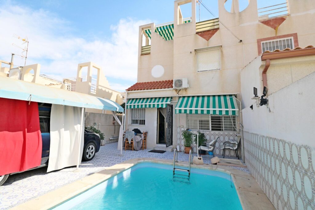 Quad House w Torrevieja - oferta MLSC9155183