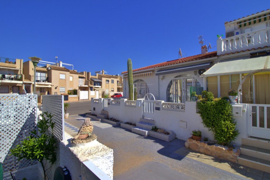 Semi Detached w Torrevieja - oferta MLSC2072364