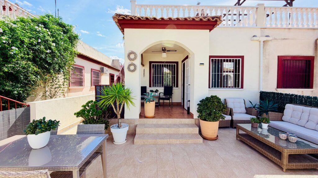Town House w Daya Vieja - oferta MLSC6545118