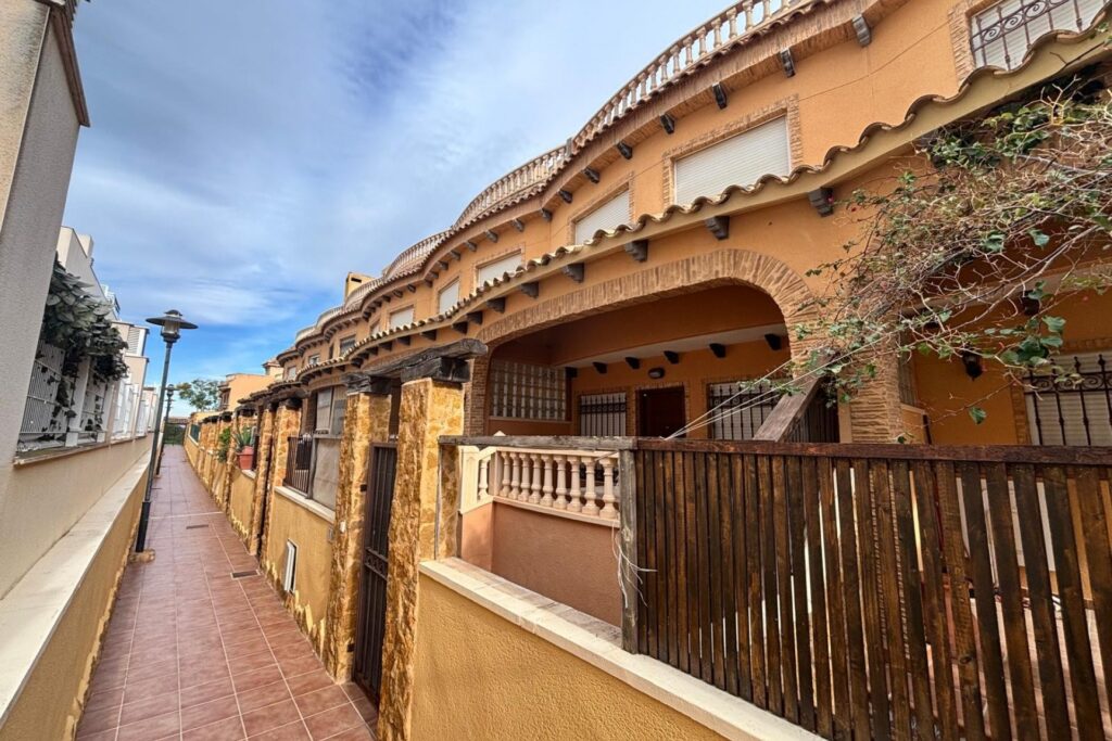 Town House w Guardamar del Segura - oferta MLSC7488897