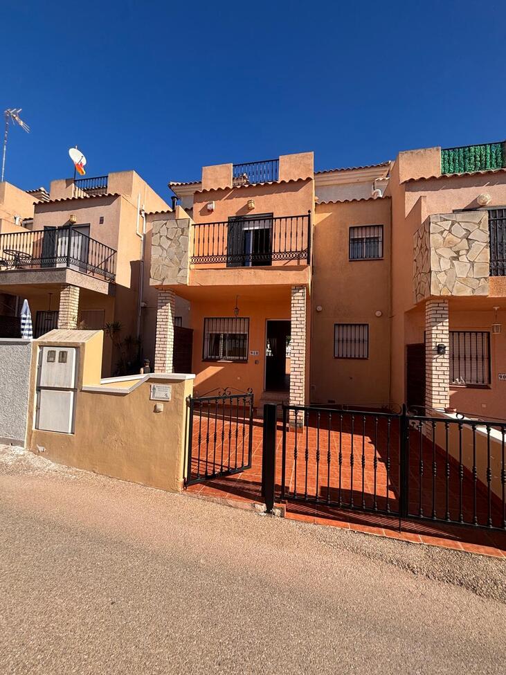 Town House w Los Altos - oferta MLSC5012848