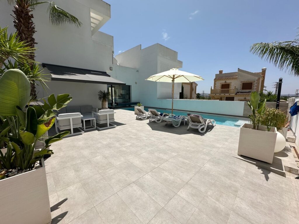 Town House w San Fulgencio - oferta MLSC8852761