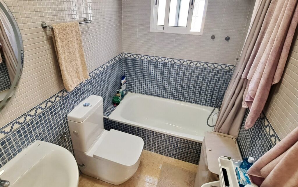 Town House w Villamartin - oferta MLSC3084156