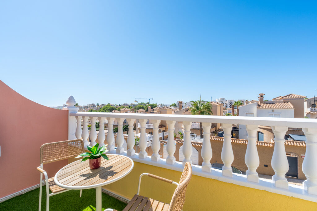 Town House w Villamartin - oferta MLSC9253388