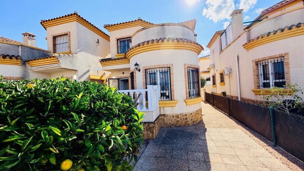 Villa w Los Montesinos - oferta MLSC7043167