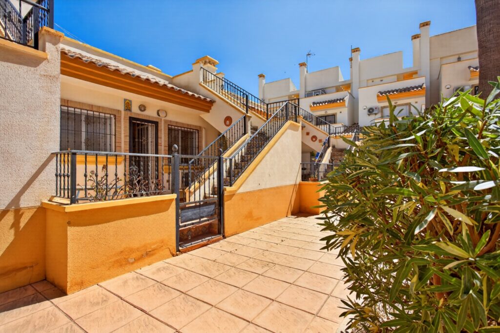 Villa w Orihuela Costa - oferta MLSC5270490