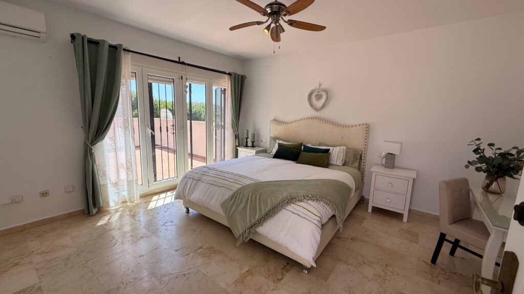 Villa w Orihuela Costa - oferta MLSC6356699
