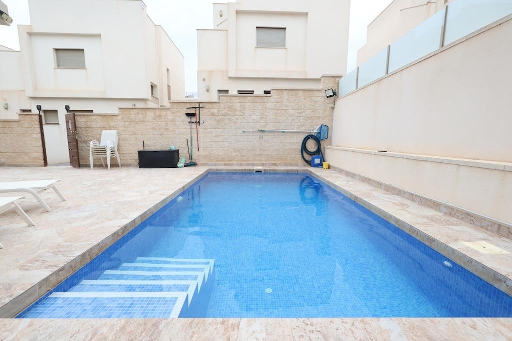 Villa w Orihuela Costa - oferta MLSC6508681