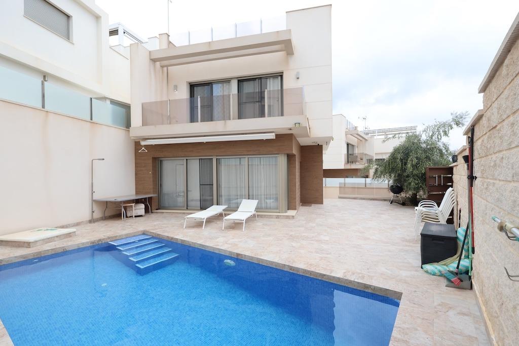 Villa w Orihuela Costa - oferta MLSC6508681