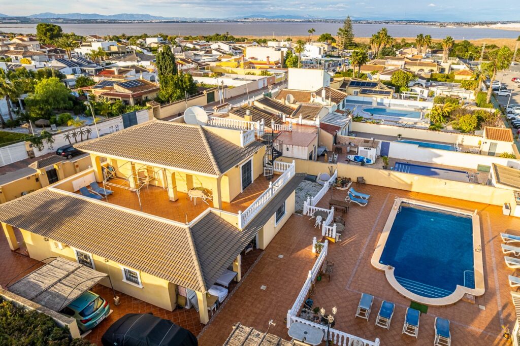 Villa w Torrevieja - oferta MLSC4182055