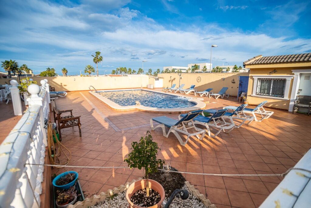 Villa w Torrevieja - oferta MLSC4182055