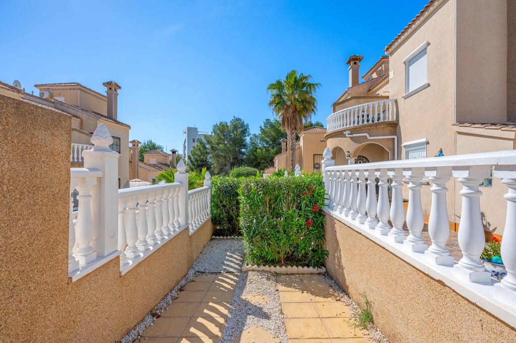 Villa w Villamartin - oferta MLSC5293828