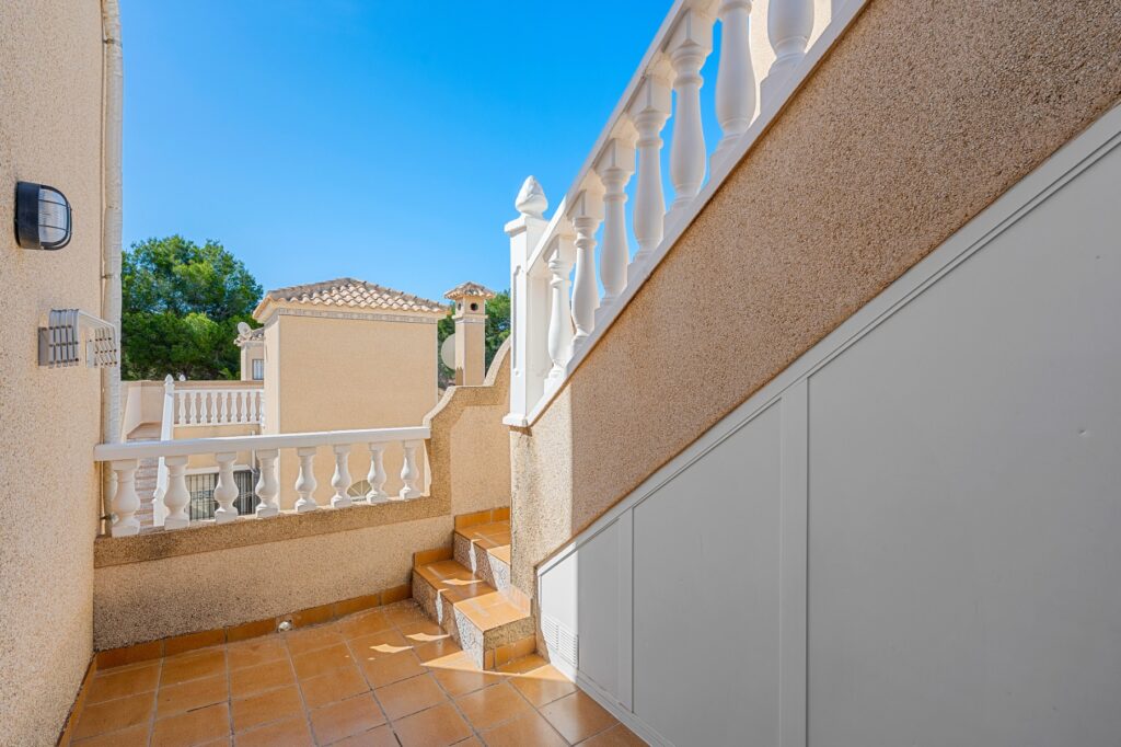 Villa w Villamartin - oferta MLSC5293828