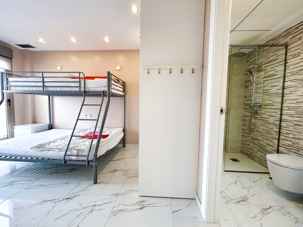 Villa w Villamartin - oferta MLSC5980089