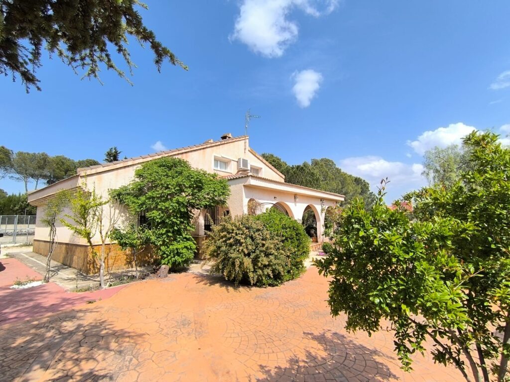 Villa w Yecla - oferta MLSC4918054